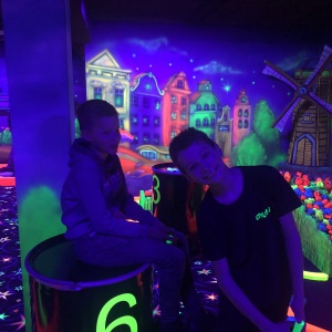 Glow In The Dark Midgetgolf 2023