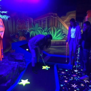 Glow In The Dark Midgetgolf 2023