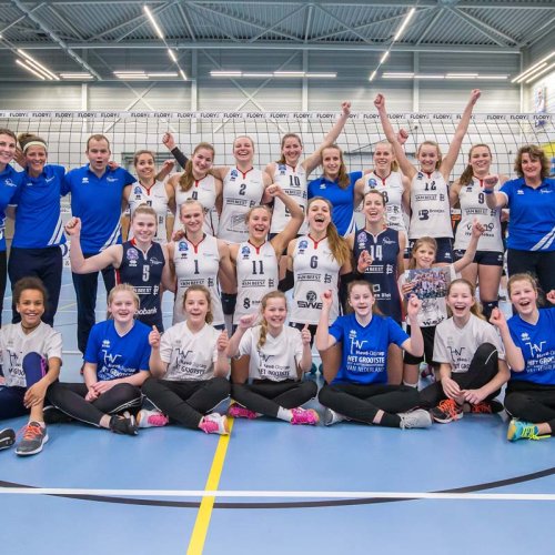 Jeugd helpt bij Eredivisie