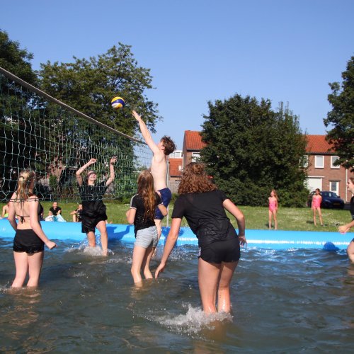 Verfrissend watervolleybaltoernooi
