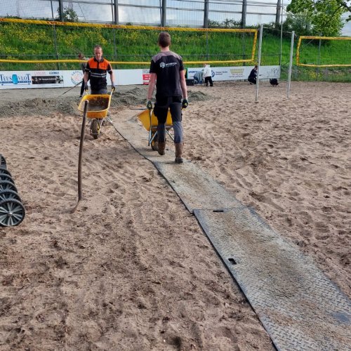 Zomerklaar maken beachvelden